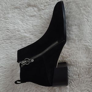 Donald Pliner Suede Black Boots